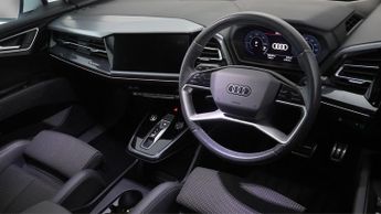 Audi Q4 e-tron S LINE