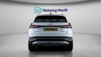 Audi Q4 e-tron S LINE