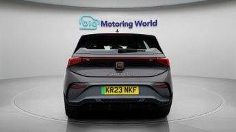 CUPRA Born V1