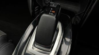 Peugeot E-2008 GT