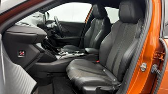 Peugeot E-2008 GT