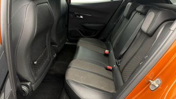 Peugeot E-2008 GT
