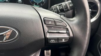 Hyundai KONA PREMIUM