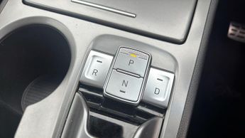 Hyundai KONA PREMIUM