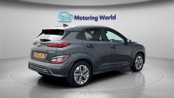 Hyundai KONA PREMIUM