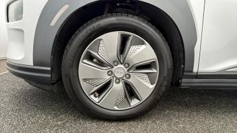 Hyundai KONA PREMIUM SE