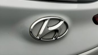 Hyundai KONA PREMIUM SE