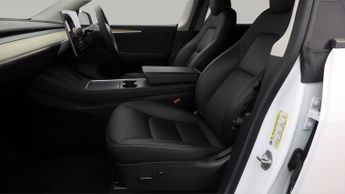 Tesla Model Y BASE