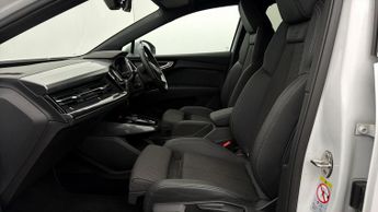 Audi Q4 e-tron S LINE