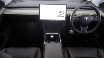Tesla Model Y PERFORMANCE AWD