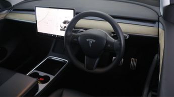 Tesla Model Y PERFORMANCE AWD