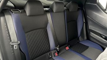 Toyota C-HR DYNAMIC