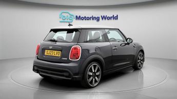 MINI Hatch COOPER EXCLUSIVE