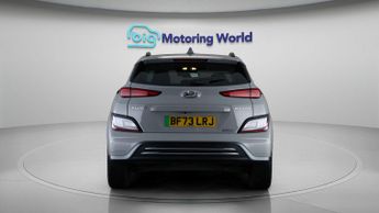 Hyundai KONA PREMIUM