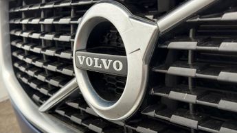 Volvo XC60 B4 R-DESIGN AWD