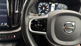 Volvo XC60 B4 R-DESIGN AWD