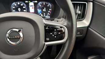 Volvo XC60 B4 R-DESIGN AWD
