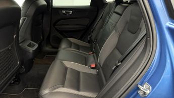 Volvo XC60 B4 R-DESIGN AWD