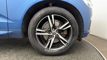 Volvo XC60 B4 R-DESIGN AWD