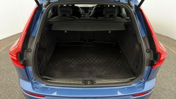 Volvo XC60 B4 R-DESIGN AWD