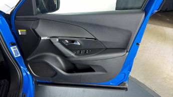 Peugeot E-2008 GT PREMIUM