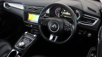 MG MG5 EXCLUSIVE