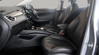 MG MG5 EXCLUSIVE