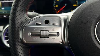 Mercedes-Benz EQA EQA 300 4MATIC AMG LINE