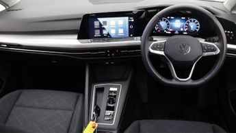 Volkswagen Golf LIFE ETSI DSG