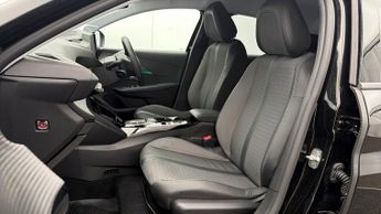 Peugeot E-208 ALLURE PREMIUM PLUS