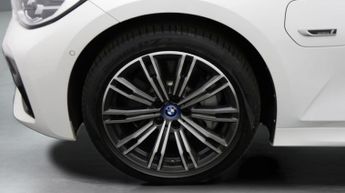 BMW 3 Series 330E M SPORT
