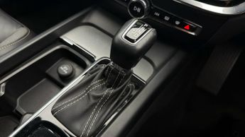 Volvo S60 T5 R-DESIGN PLUS