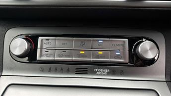 Hyundai KONA PREMIUM