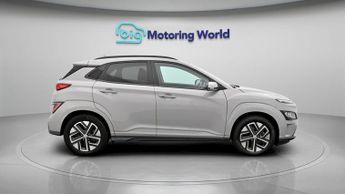 Hyundai KONA PREMIUM