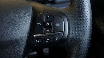 Ford Kuga ST-LINE EDITION