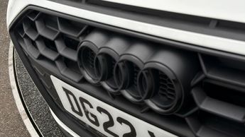 Audi A4 TFSI S LINE BLACK EDITION