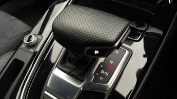 Audi A4 TFSI S LINE BLACK EDITION