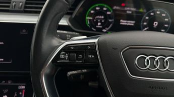 Audi e-tron QUATTRO SPORT