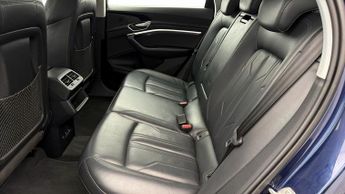 Audi e-tron QUATTRO SPORT
