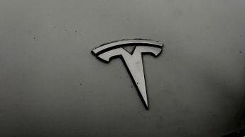 Tesla Model Y BASE