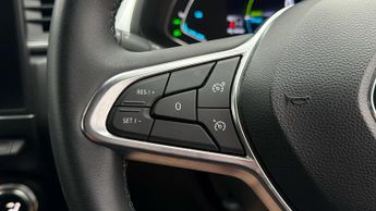 Renault Captur TECHNO E-TECH