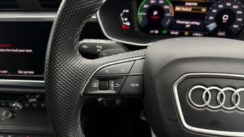 Audi Q3 TFSI E S LINE BLACK EDITION