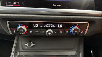 Audi Q3 TFSI E S LINE BLACK EDITION