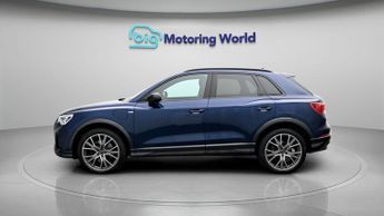 Audi Q3 TFSI E S LINE BLACK EDITION