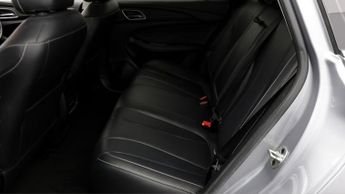 MG MG5 EXCLUSIVE