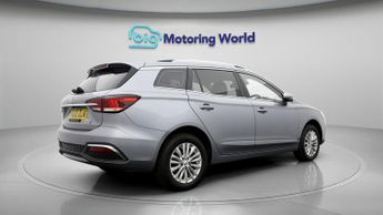 MG MG5 EXCLUSIVE