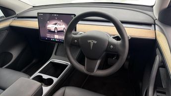 Tesla Model Y LONG RANGE AWD