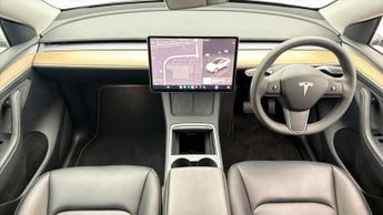 Tesla Model Y LONG RANGE AWD