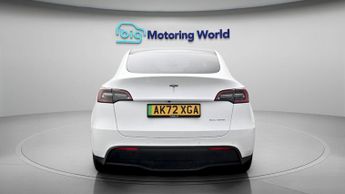 Tesla Model Y LONG RANGE AWD