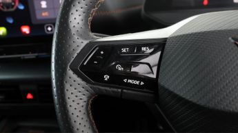 CUPRA Born V3